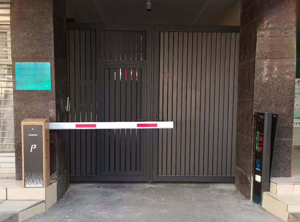 马尔康农行